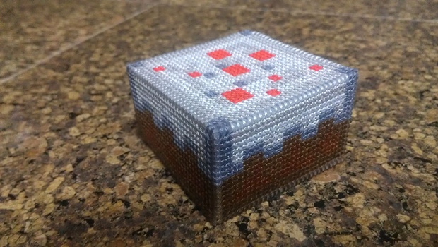 3D plastic canvas Minecraft cake