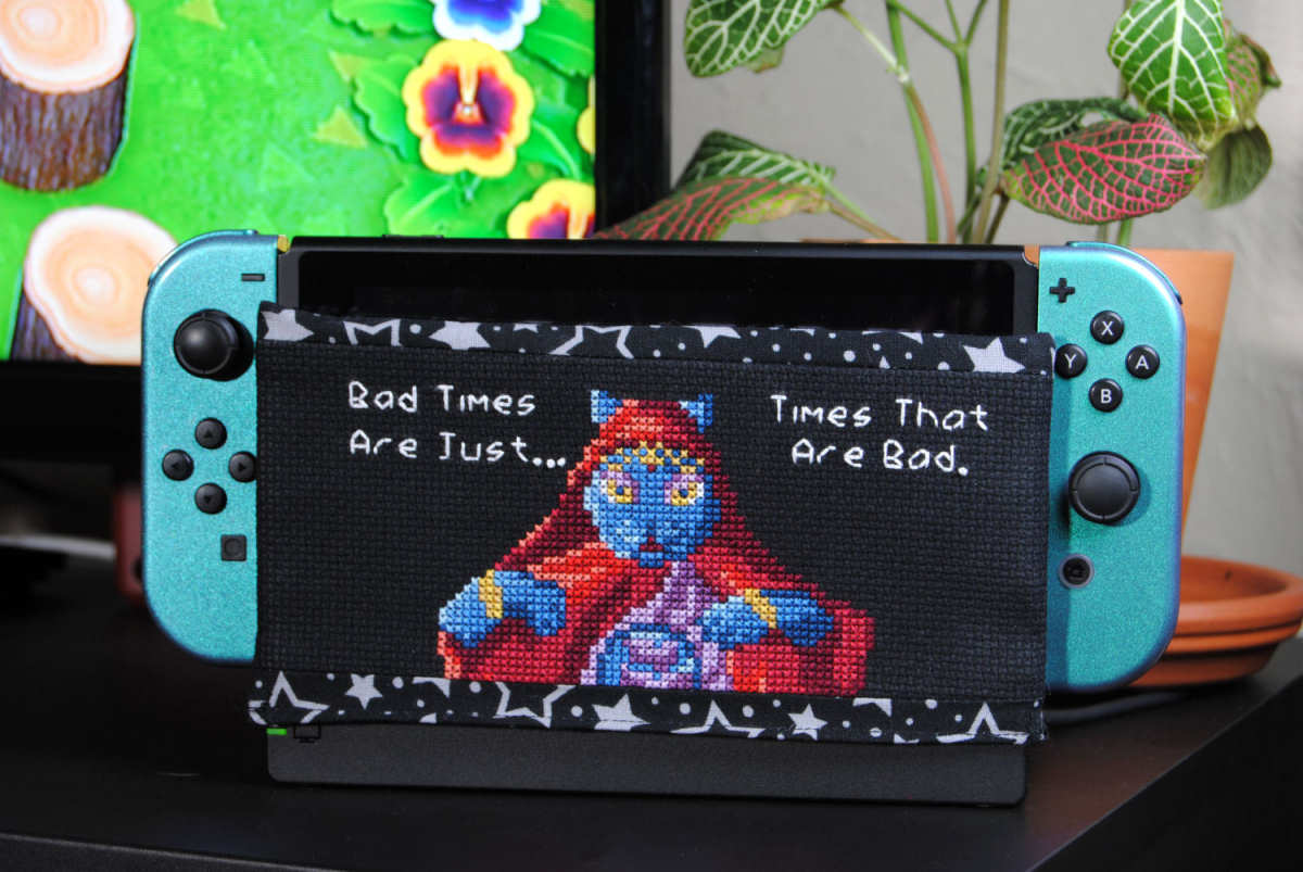 Switch Dock Cover : Cross Stitch Finishing Technique