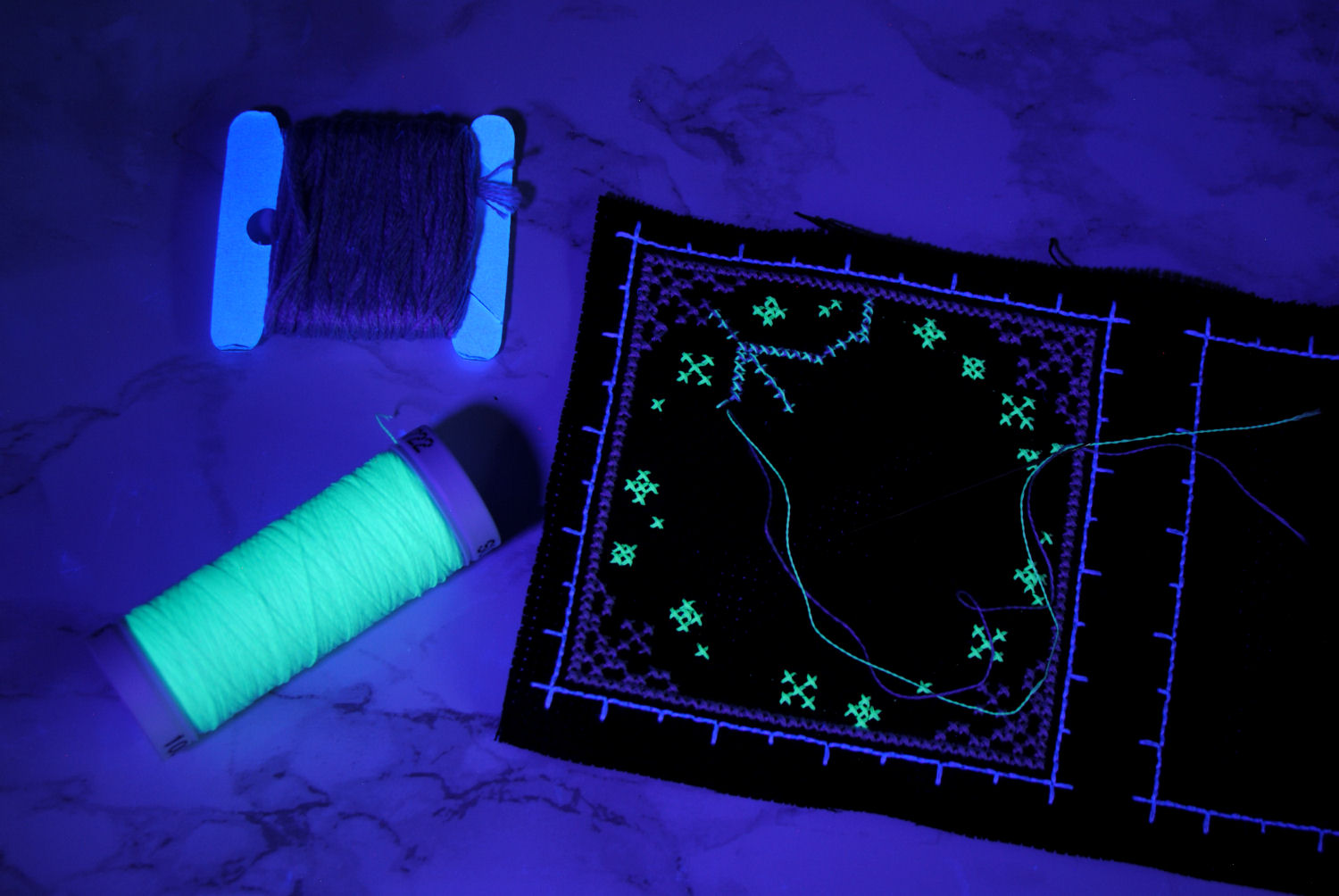 Sulky Glowy - Spooky Glow in The Dark Cross Stitch Thread Review
