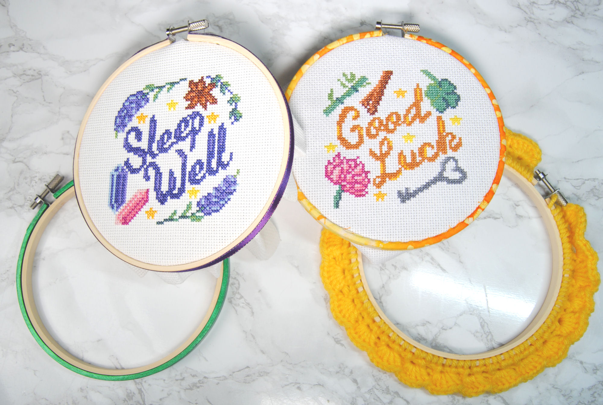4 Pieces Embroidery Hoop Ring Plastic Cross Stitch Hoops Set Cross